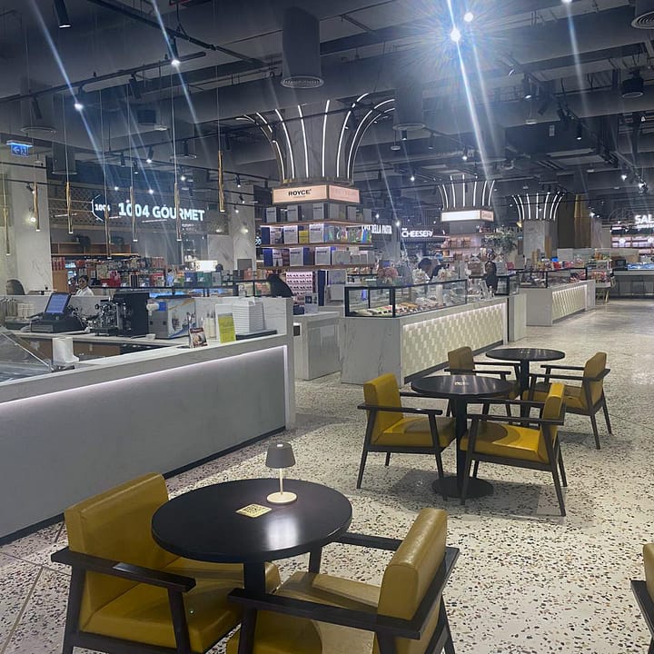 Front of House - what we do - Royal Middle East International LLC [ROY.INOX]