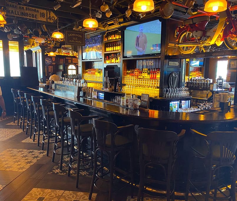 Bar Counters - what we do - Royal Middle East International LLC [ROY.INOX]