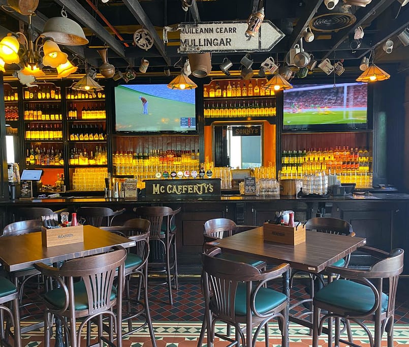 Bar Counters - what we do - Royal Middle East International LLC [ROY.INOX]