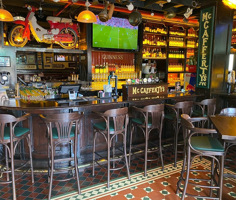Bar Counters - what we do - Royal Middle East International LLC [ROY.INOX]